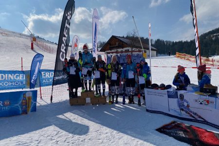 Lara Klein und Fabian Himmelsbach gewinnen die Titel bei den Bayerischen Meisterschaften 2022 im Slalom am Waldkopf/Sudelfeld