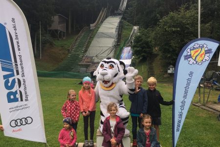 Dem Regen getrotzt: Auerbacher Schanzenfest erneuter Erfolg