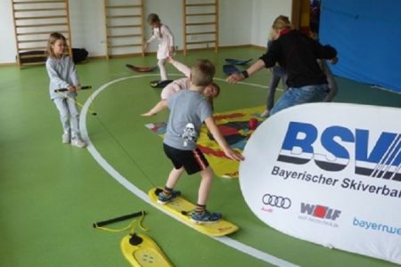 Die Snowboardstars von Morgen – Aktionstag am Montessori Kinderhaus Oberhaching